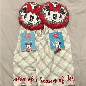 Disney Minnie Mouse Festive Kitchen Towels - Red and White new with tags